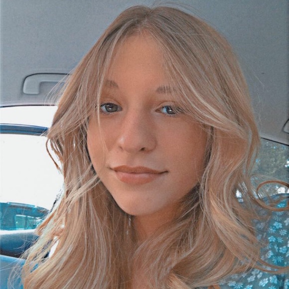 Meet your Posher, Dakota - Picture 1 of 1